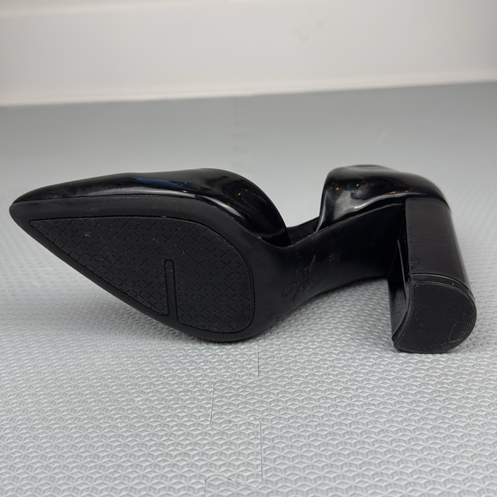 Nine West block heel pumps in size 5.5M. - Picture 6 of 8